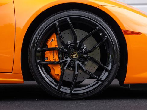Used 2016 Lamborghini Huracan LP 610-4 AWD/4WD image 9