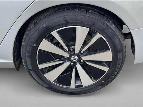 Used 2022 Nissan Altima 2.5 SV image 9