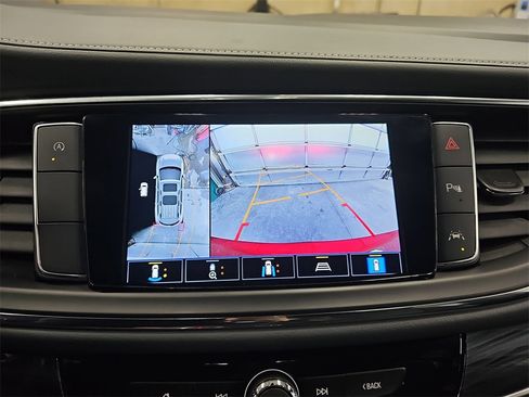 Used 2024 Buick Enclave Premium image 23
