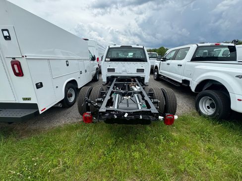 New 2025 Ford F350 XL image 6