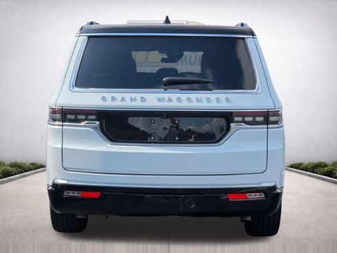 Used 2025 Jeep Grand Wagoneer 4WD w/ 8-Passenger Seating Package image 6