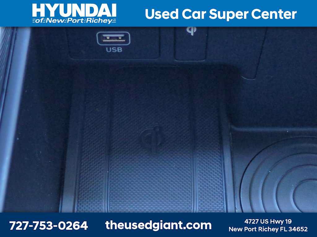 Certified 2022 Hyundai Palisade SEL w/ 8P Bench Seat Package FWD image 27