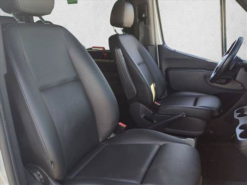 Used 2024 Mercedes-Benz Sprinter 2500 image 20