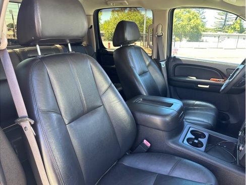 Used 2009 GMC Sierra 1500 SLT AWD/4WD image 32