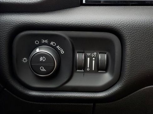 New 2026 RAM 1500 Laramie AWD/4WD image 36