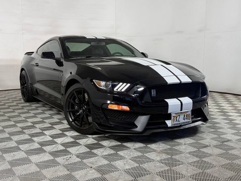 Used 2018 Ford Mustang Shelby GT350 w/ Convenience Package RWD image 3