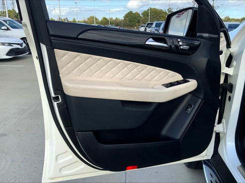 Used 2018 Mercedes-Benz GLE 43 AMG AMG GLE 43 image 26