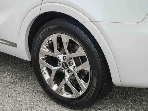 Used 2019 Kia Sorento SX FWD image 11