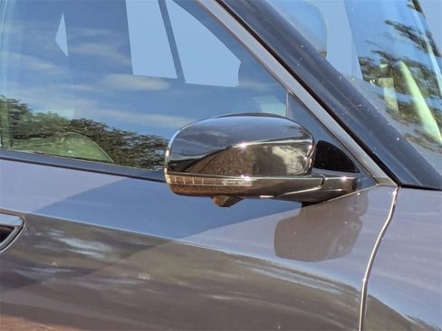 Used 2025 Jeep Wagoneer S Launch Edition image 11