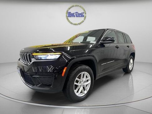 Used 2024 Jeep Grand Cherokee Laredo X w/ Luxury Tech Group I AWD/4WD image 1