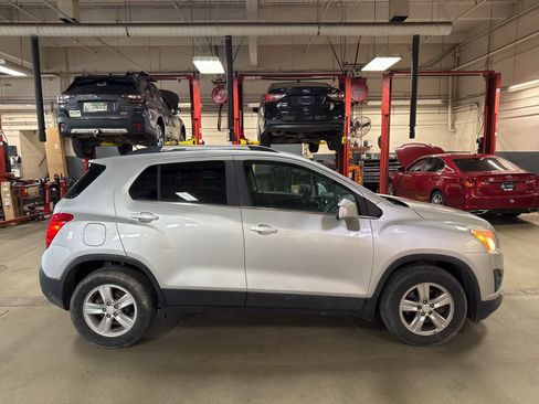 Used 2016 Chevrolet Trax LT w/ LT Convenience Package image 9