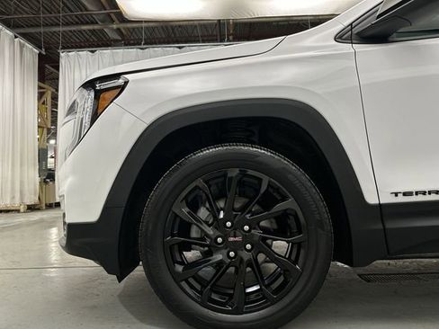 Used 2023 GMC Terrain SLE w/ Driver Convenience Package AWD/4WD image 22