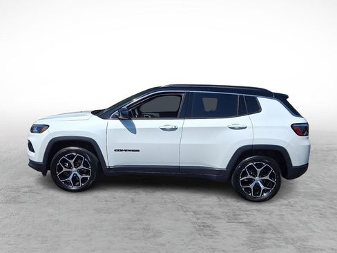 Used 2024 Jeep Compass Limited AWD/4WD image 2