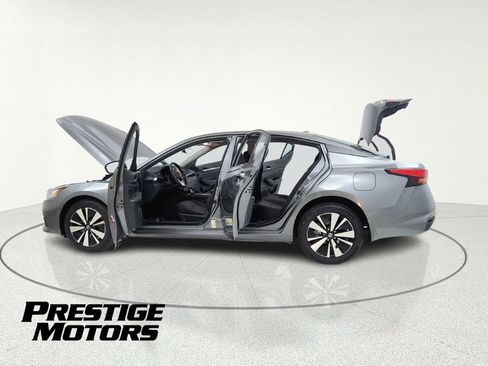 Used 2022 Nissan Altima 2.5 SV AWD/4WD image 15