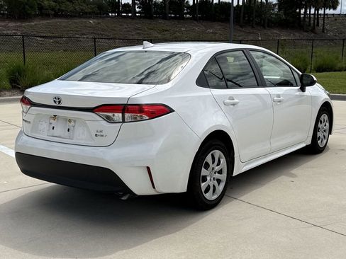Used 2025 Toyota Corolla LE w/ Convenience Package image 11