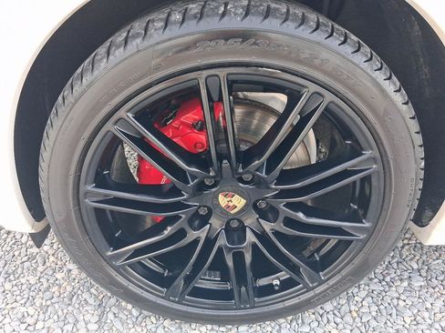 Used 2013 Porsche Cayenne GTS AWD/4WD image 21