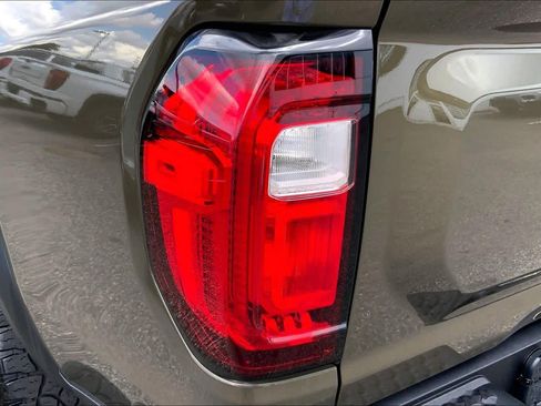 Used 2024 GMC Canyon AT4X AWD/4WD image 27