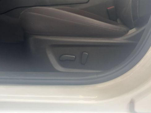 Used 2025 Nissan Altima 2.5 SV FWD image 21