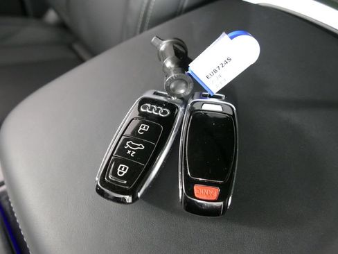 Used 2024 Audi Q8 Prestige AWD/4WD image 22
