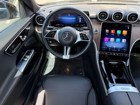 Used 2025 Mercedes-Benz C 300 4MATIC Sedan image 20