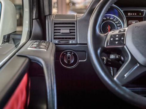 Used 2016 Mercedes-Benz G 63 AMG 4MATIC image 27