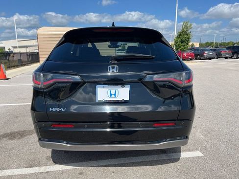 Certified 2025 Honda HR-V EX-L image 5