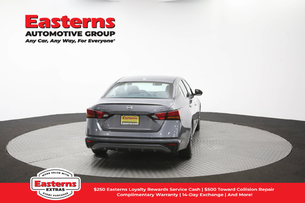 Used 2024 Nissan Altima 2.5 SV FWD image 41