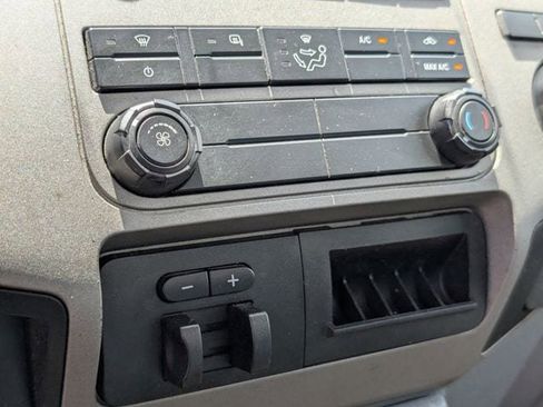 Used 2016 Ford F250 XLT w/ XLT Value Package AWD/4WD image 16