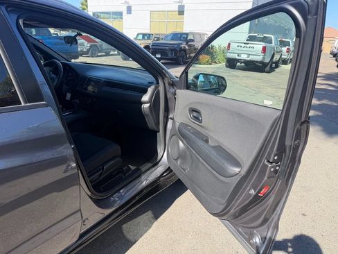 Used 2022 Honda HR-V Sport image 15