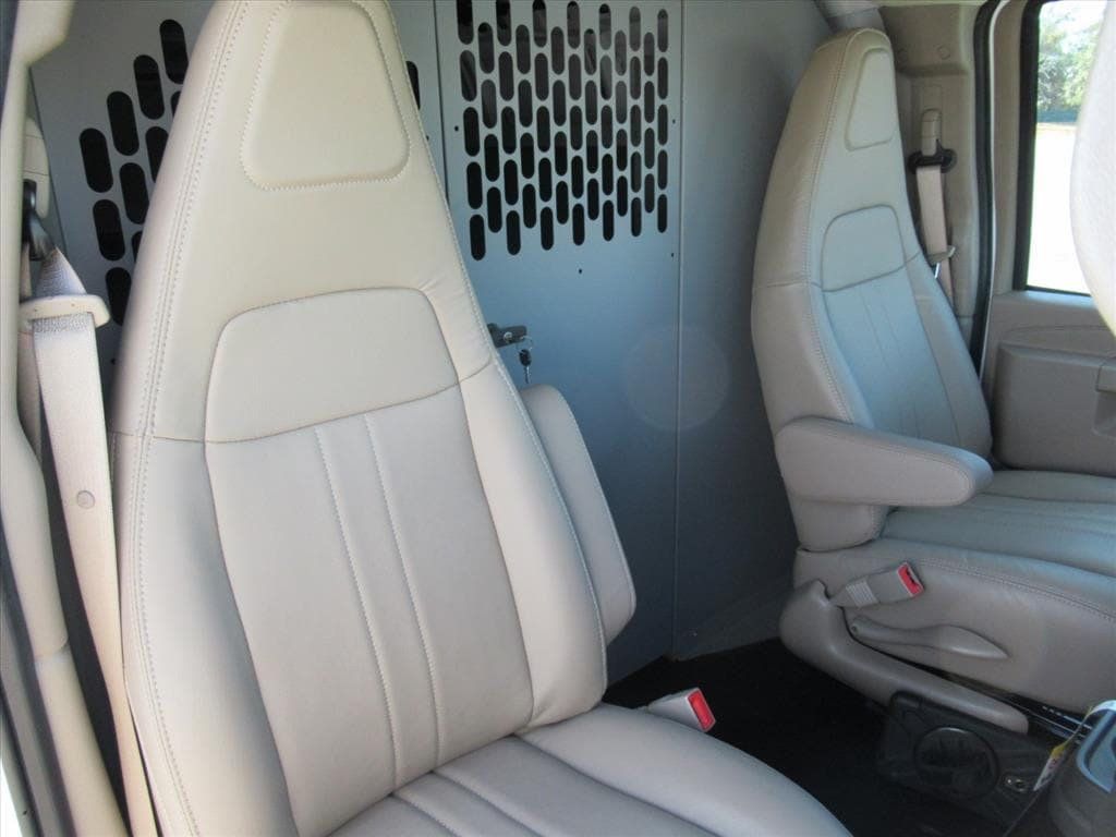 New 2026 Chevrolet Express 2500 Extended RWD image 9