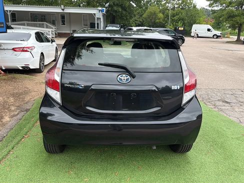 Used 2016 Toyota Prius C Two FWD image 5