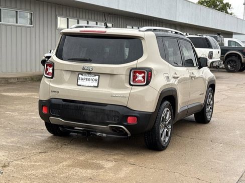 Used 2016 Jeep Renegade Limited image 3
