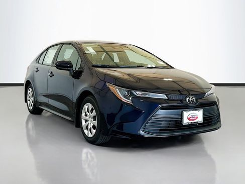New 2025 Toyota Corolla LE FWD image 3