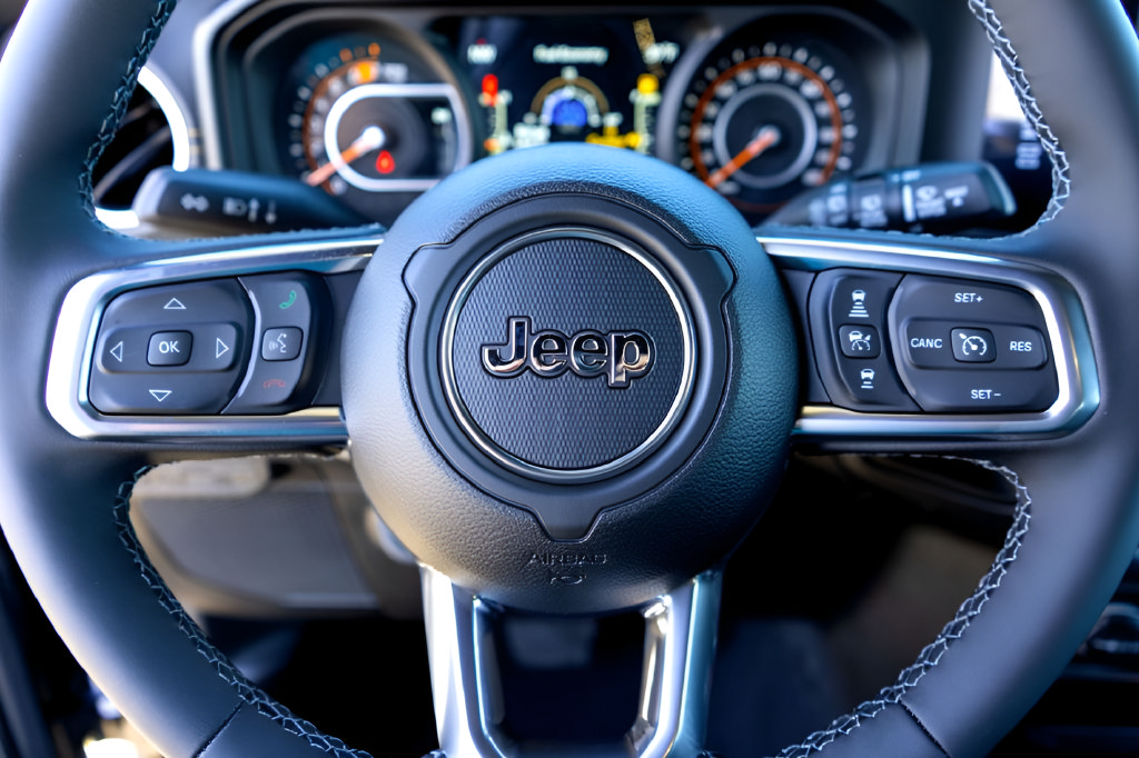 New 2026 Jeep Wrangler Unlimited Sahara AWD/4WD image 12