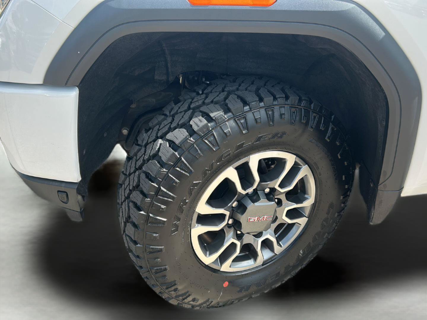 Used 2023 GMC Sierra 2500 AT4 w/ AT4 Preferred Package AWD/4WD image 31