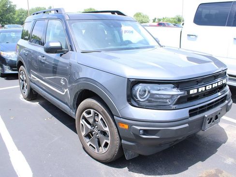 Used 2024 Ford Bronco Sport Outer Banks w/ Tech Package AWD/4WD image 3