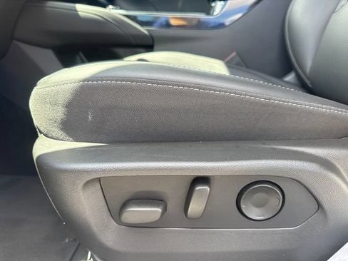 Used 2024 Buick Envision Preferred AWD/4WD image 14