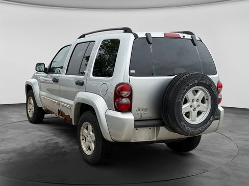 Used 2006 Jeep Liberty Sport AWD/4WD image 6
