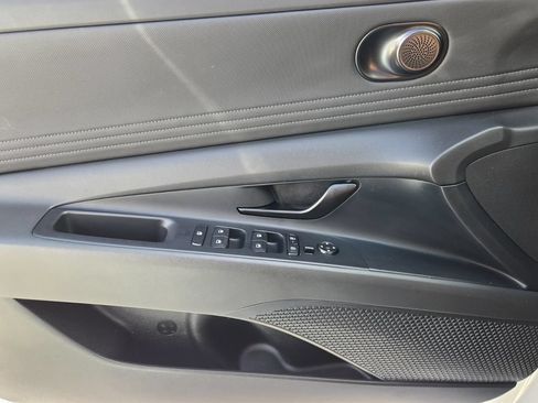 Certified 2025 Hyundai Elantra Sport FWD image 57