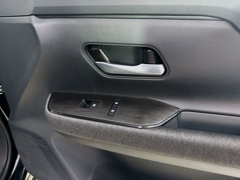 Used 2026 Nissan Kicks SV FWD image 31