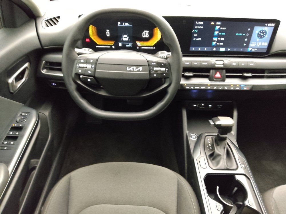 Used 2025 Kia K4 FWD image 22