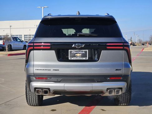 New 2026 Chevrolet Traverse Z71 w/ Driver Confidence Package image 9