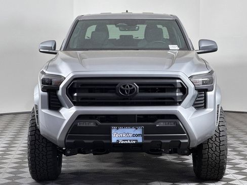 New 2025 Toyota Tacoma SR5 image 9