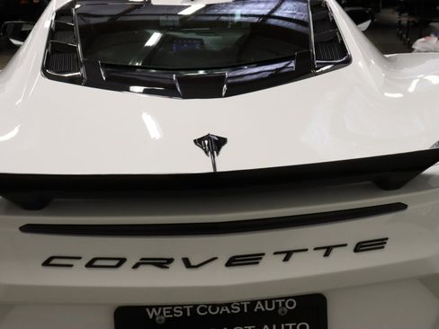 Used 2022 Chevrolet Corvette Stingray Premium Cpe w/ Z51 Performance Package RWD image 22