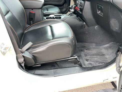 Used 2020 Jeep Gladiator Mojave image 46