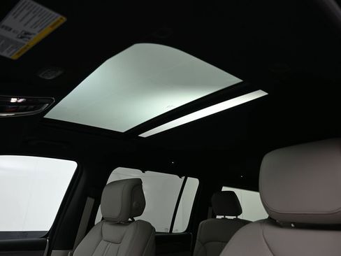 New 2026 Jeep Grand Wagoneer Limited AWD/4WD image 23