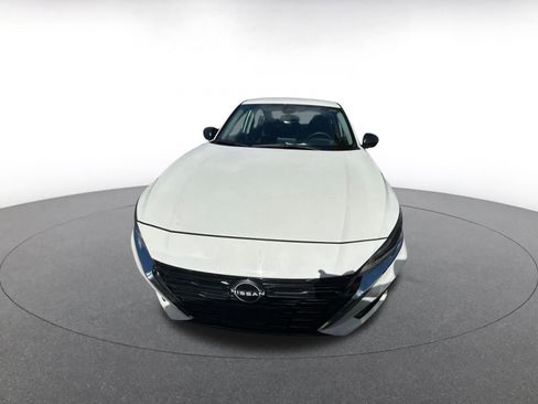 Used 2025 Nissan Altima 2.5 SV image 4