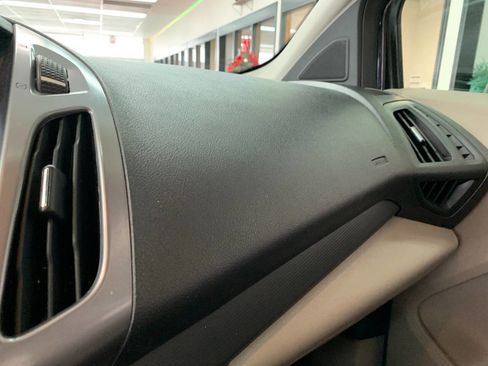 Used 2014 Ford Transit Connect XLT image 22