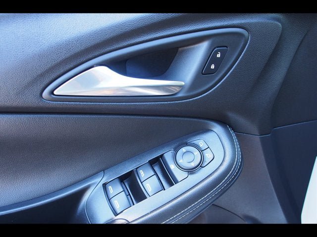 Used 2024 Buick Encore GX Sport Touring FWD image 20
