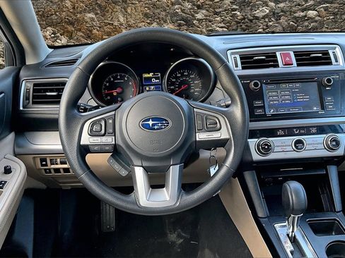 Used 2016 Subaru Legacy 2.5i image 5